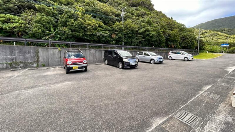 道路からすぐの場所にある駐車場はとても停めやすい