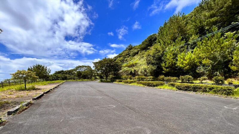車が30台ほど停められる駐車スペース